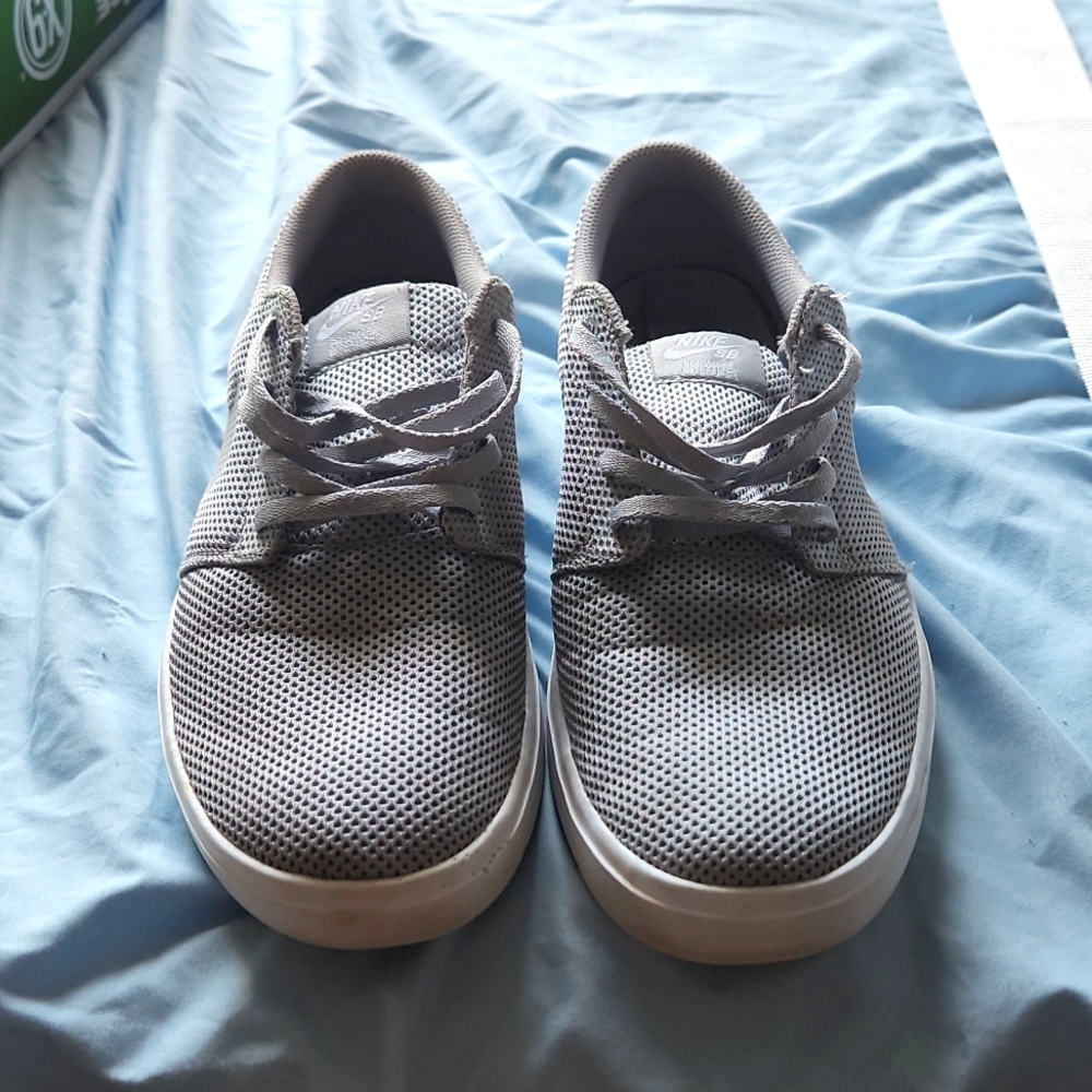Nike Sb Grey shoes